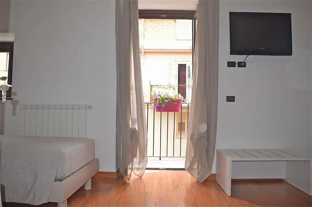 B&B Porta Delle Madonie Campofelice di Roccella 3*,