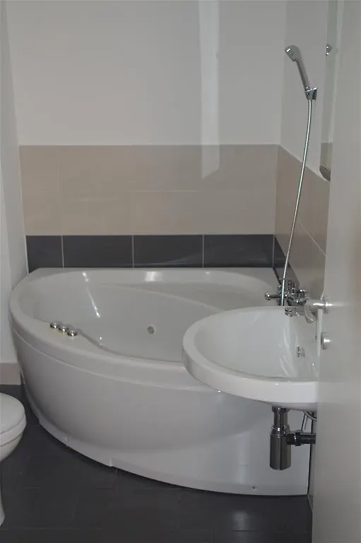 *** Bed & Breakfast B&B Porta Delle Madonie Campofelice Di Roccella Italy